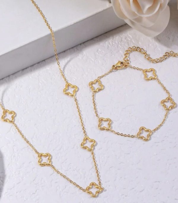 Four Leaf Outline Necklace and Bracelet Set