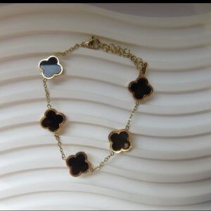 Beefab-Black-4-Leaf Clover Gold Bracelet